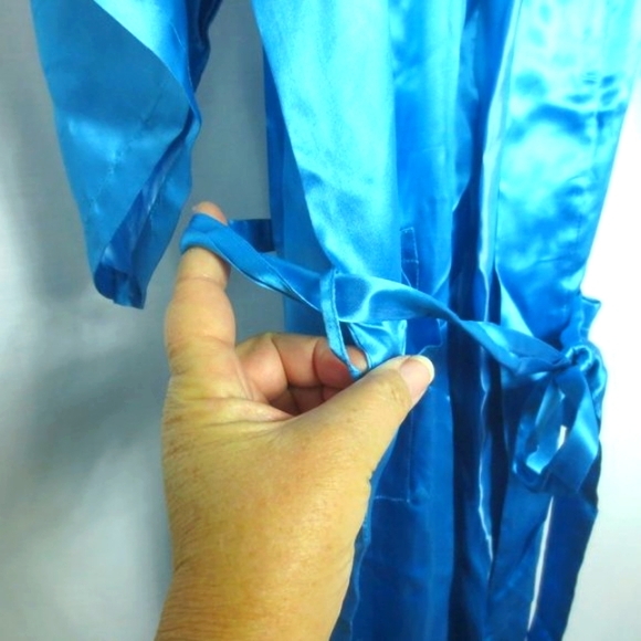 Golden Dragon Robe Sky Blue Satin Embroidered Dragon Silky Flowy Kimono Size M - Picture 6 of 11